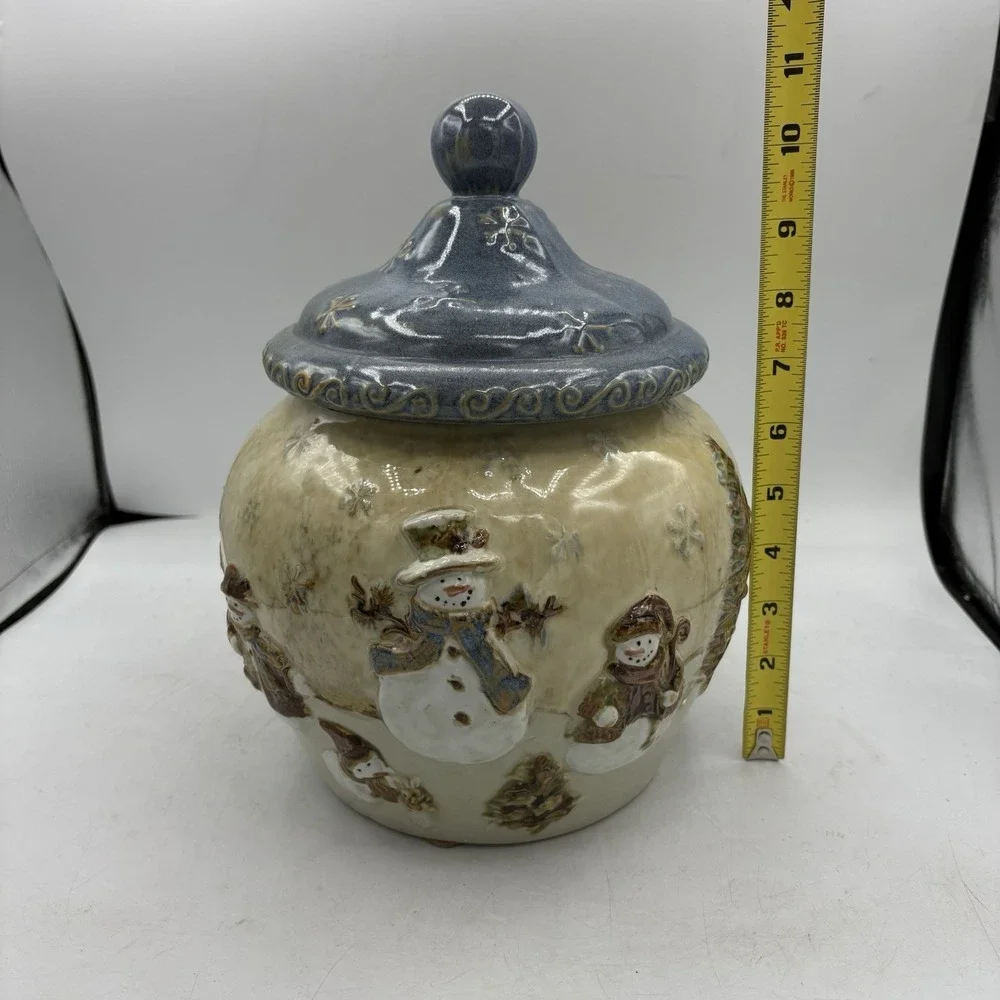 St‎ Nicholas Square Cookie Jar Forest Friends Snowman Holiday Christmas Winter